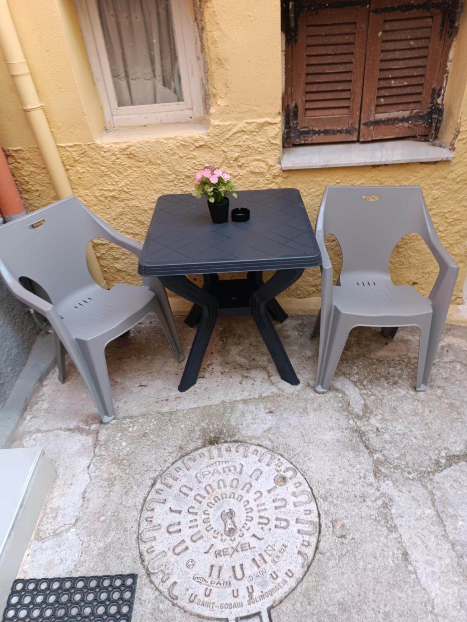 Newly Renovated Apartment Next To The Port Mantouki Dış mekan fotoğraf